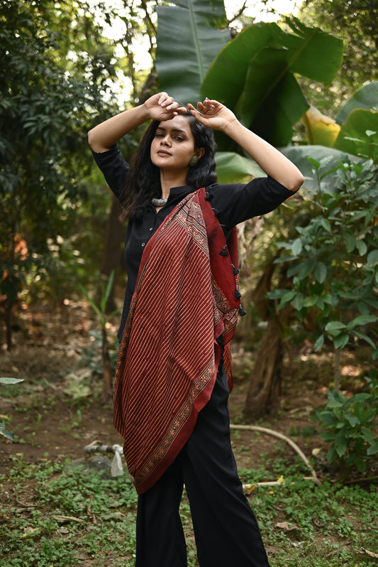 Inayat Ajrak Stole