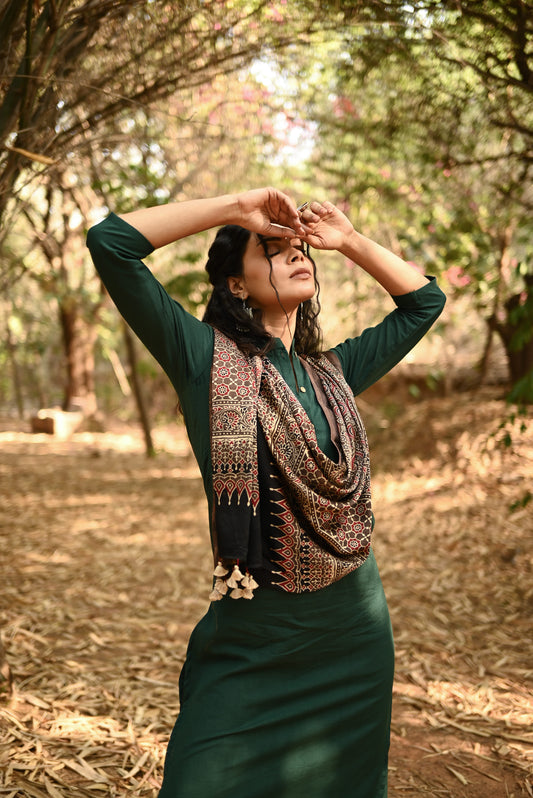 Mida Ajrak Stole