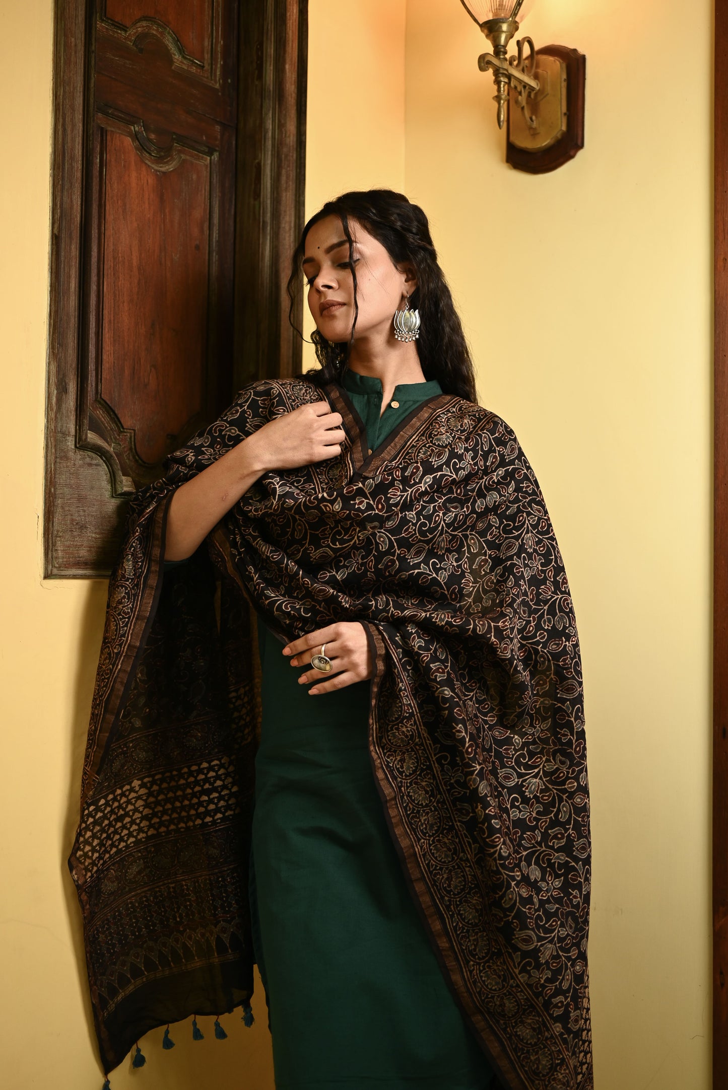 Inaayat Ajrak Dupatta