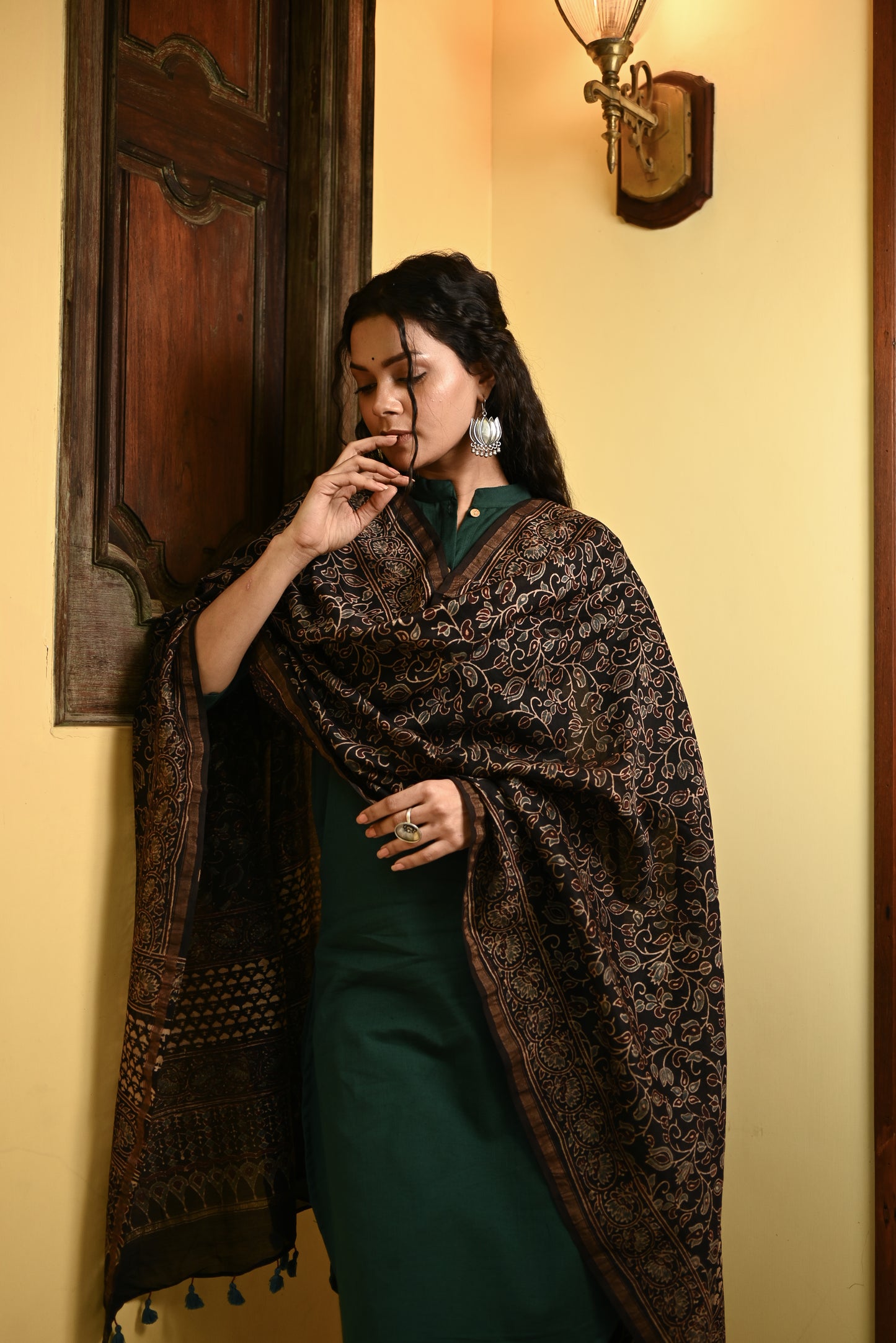 Inaayat Ajrak Dupatta